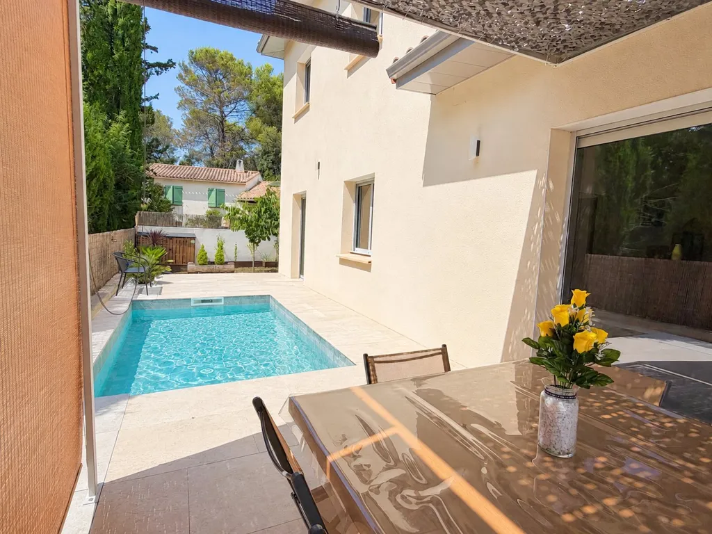 Bassein - Contemporary Villa with Pool in Teyran
