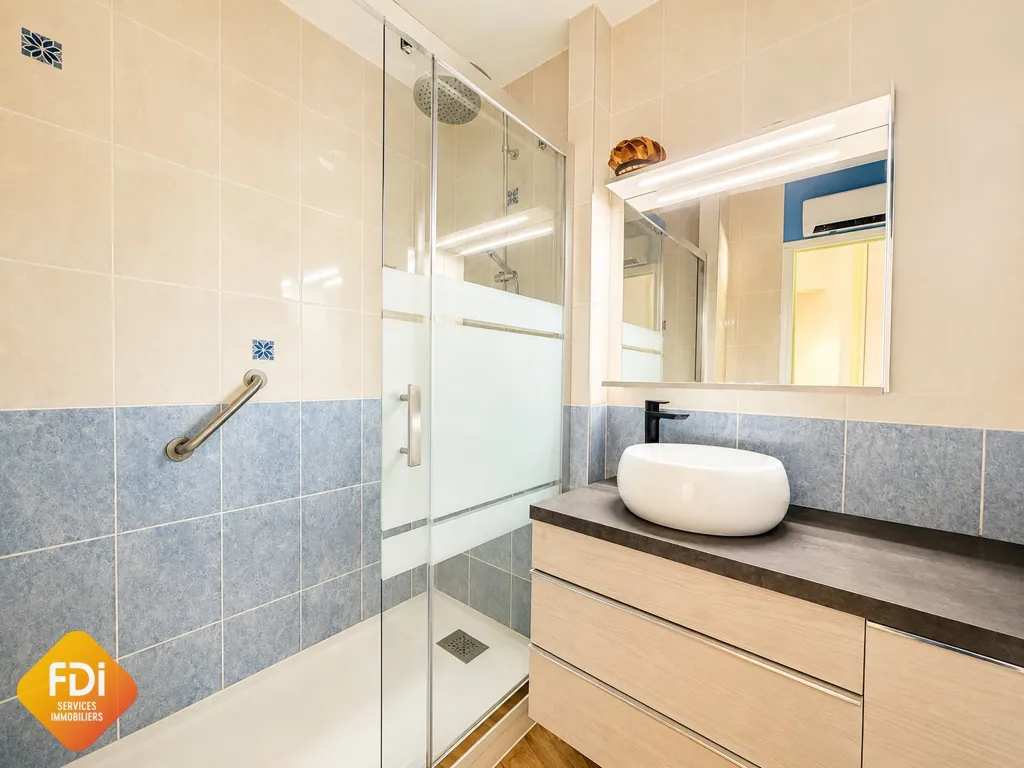 Salles de bain - Studio avec Terrasse à Port Camargue