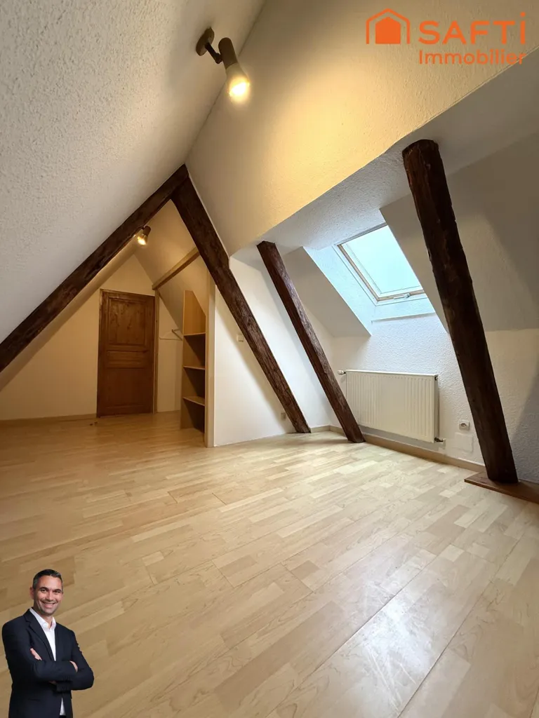 Pièces - Appartement Duplex avec Poutres au Centre de Dambach-la-Ville