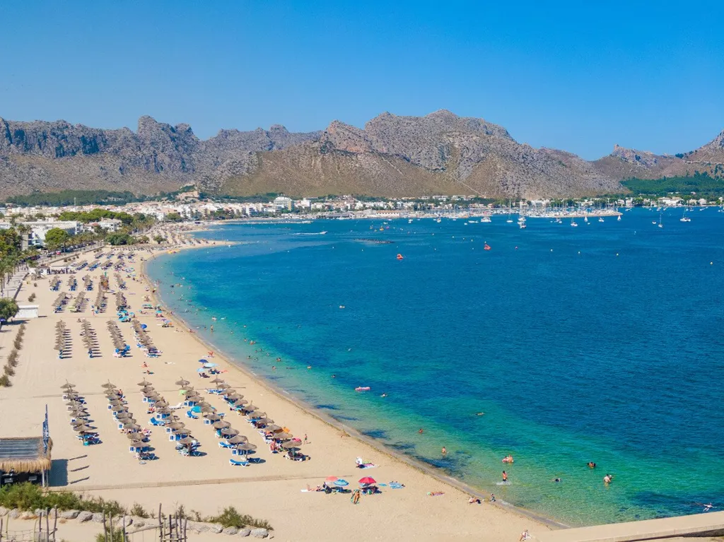 Beachfront Villa with Pool in Puerto Pollensa