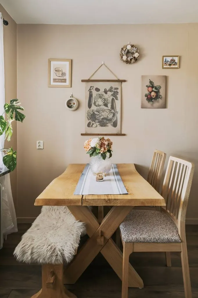 Dining Room - Spacious 1-Bedroom Flat with Balcony in Lidköping