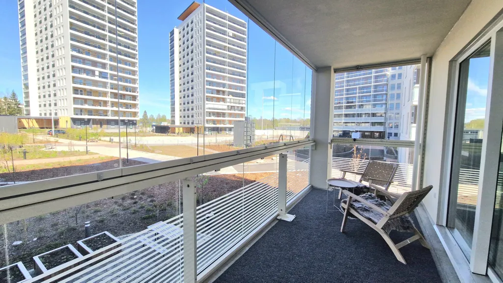Balcon - Modern Corner Flat with Balcony in Espoo