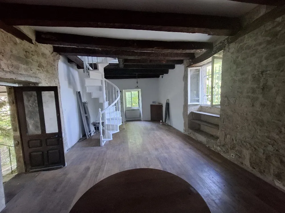 Elutuba - House with Independent Flat in Terrasson