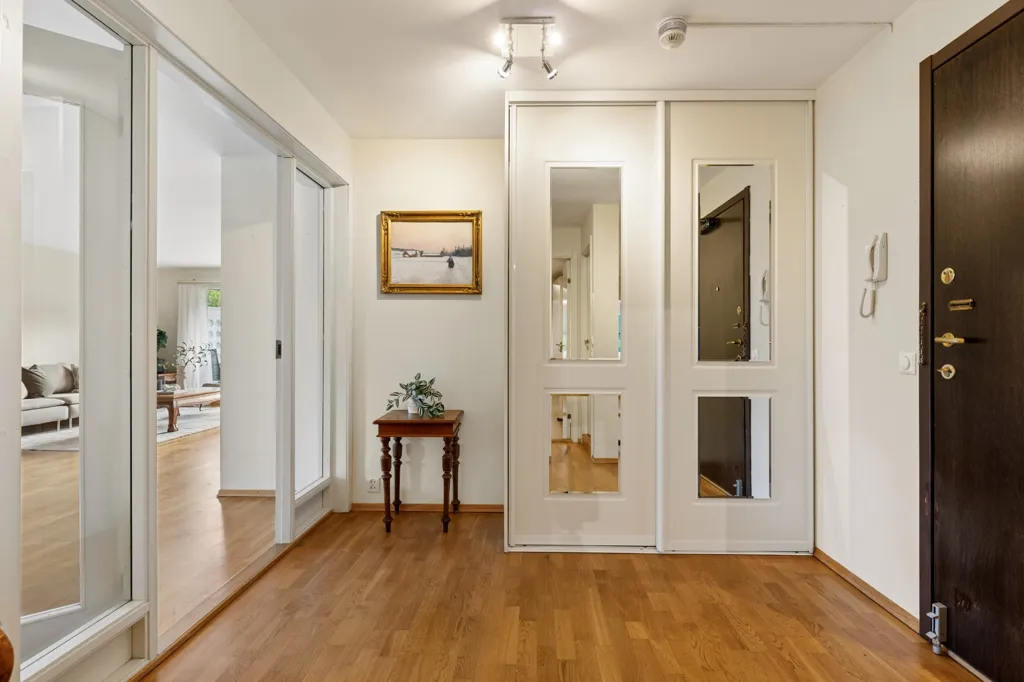 Entrée - 4-Bed Apartment with Balconies in Sandvika