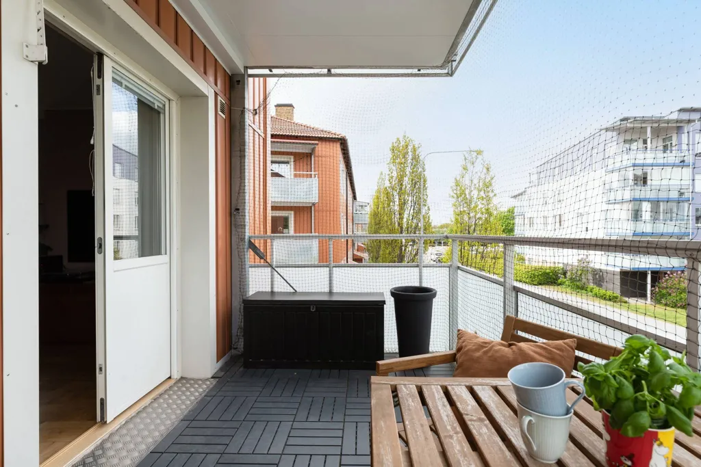 Balcon - Apartment with Balcony in Restalundsvägen