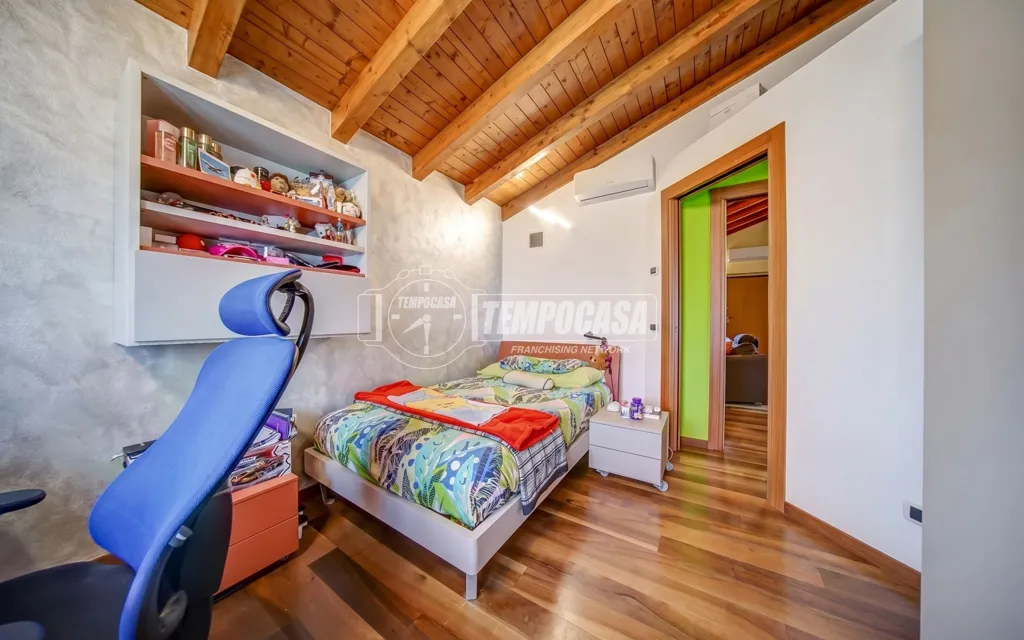 Chambres - Bifamiliar Villa with Garden in Somma Lombardo