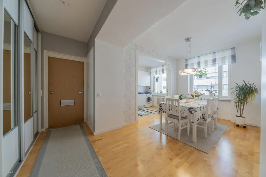 Sala da pranzo - Flat with East-West View in Pori Centre