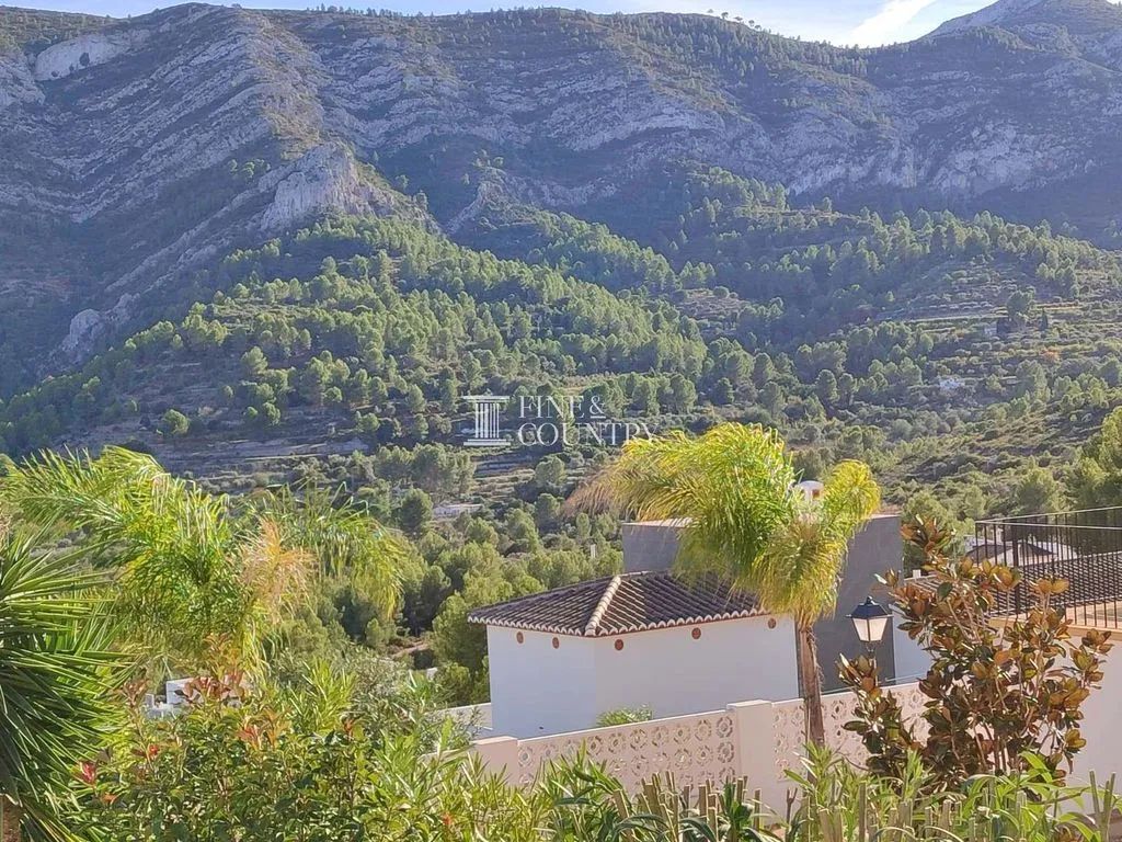 Aed - Modern Villa with Panoramic Views in Pedreguer