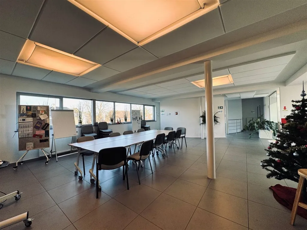 Kabinet - Office Space with Loft in Waasmunster