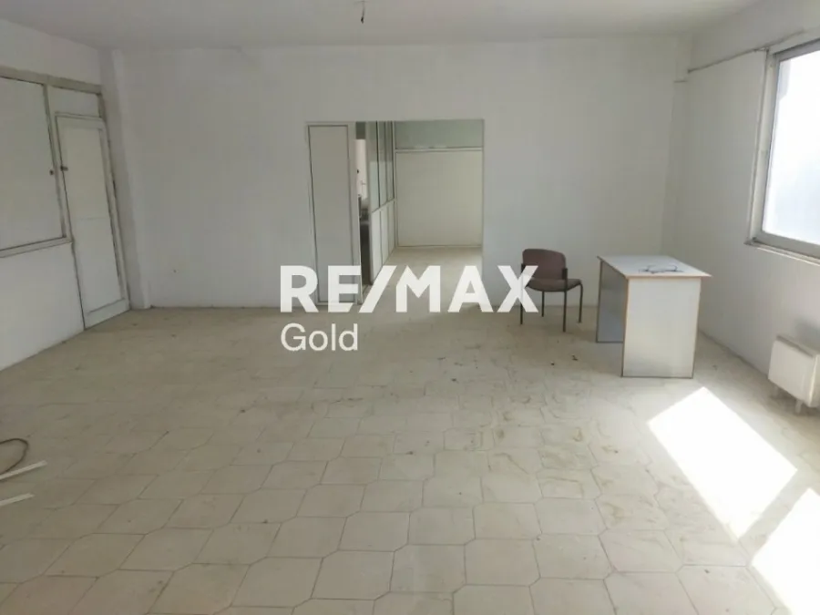 Pièces - Office Space with Parking in Kalochori