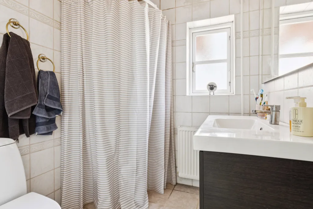 Vannitoad - Classical Villa with Garden in Slagelse