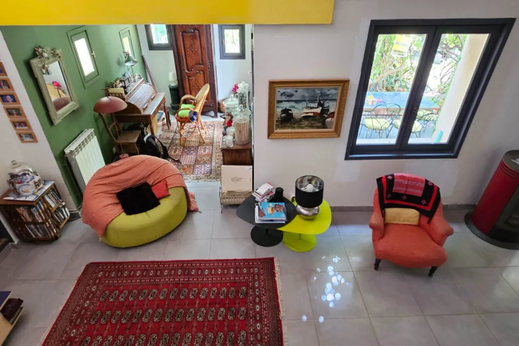 Séjour - Villa Rénovée avec Piscine à Les Angles