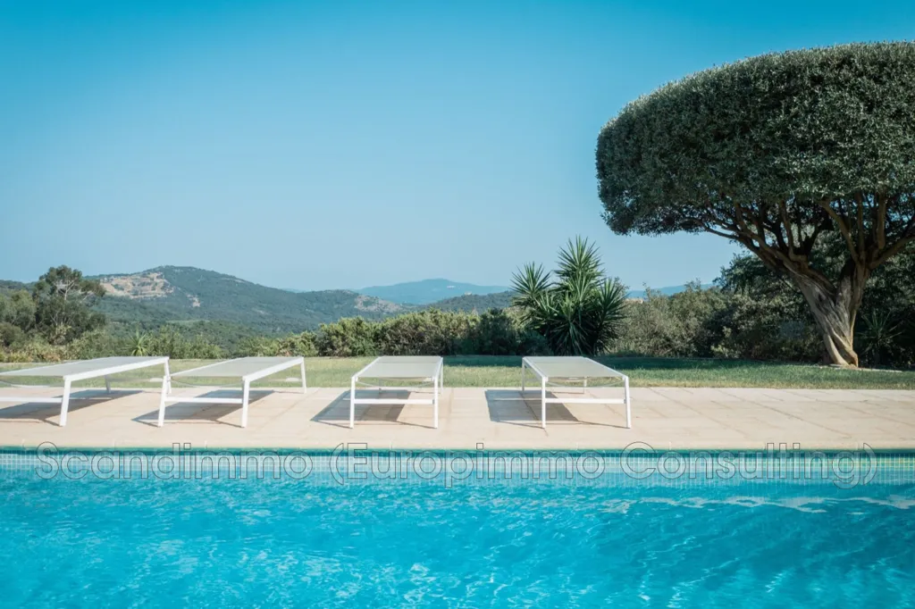 Piscine - Villa Provençale avec Vue Panoramique à La Garde-Freinet