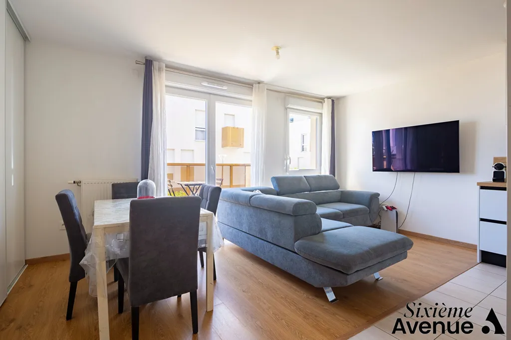 Séjour - Appartement 2 Pièces avec Balcon à Bezons