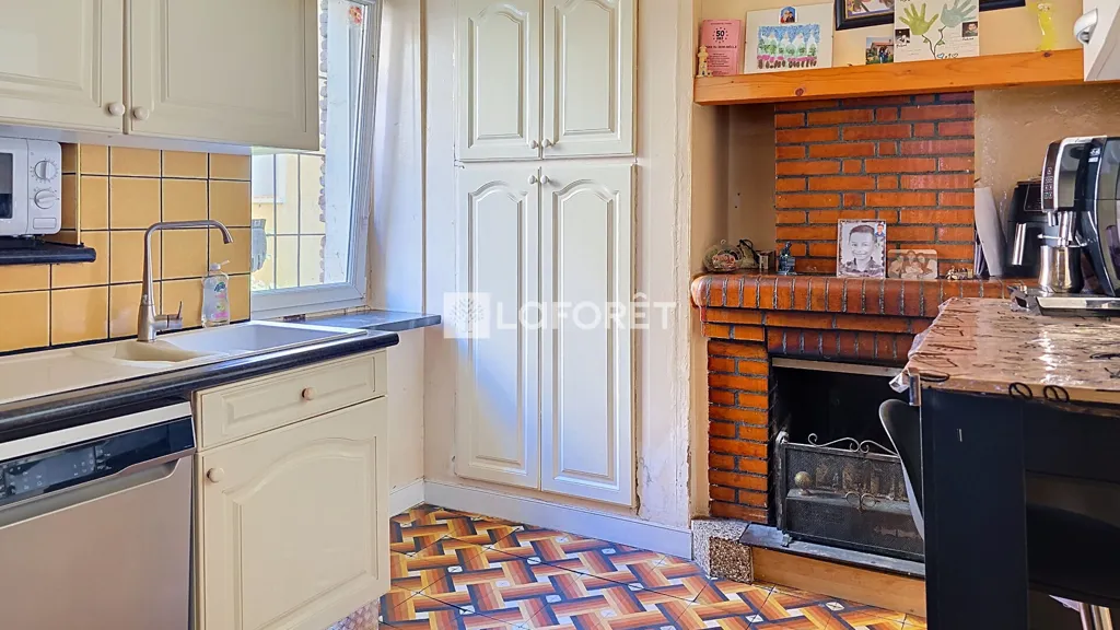 Cucina - Village House with Potential in Corbère-les-Cabanes