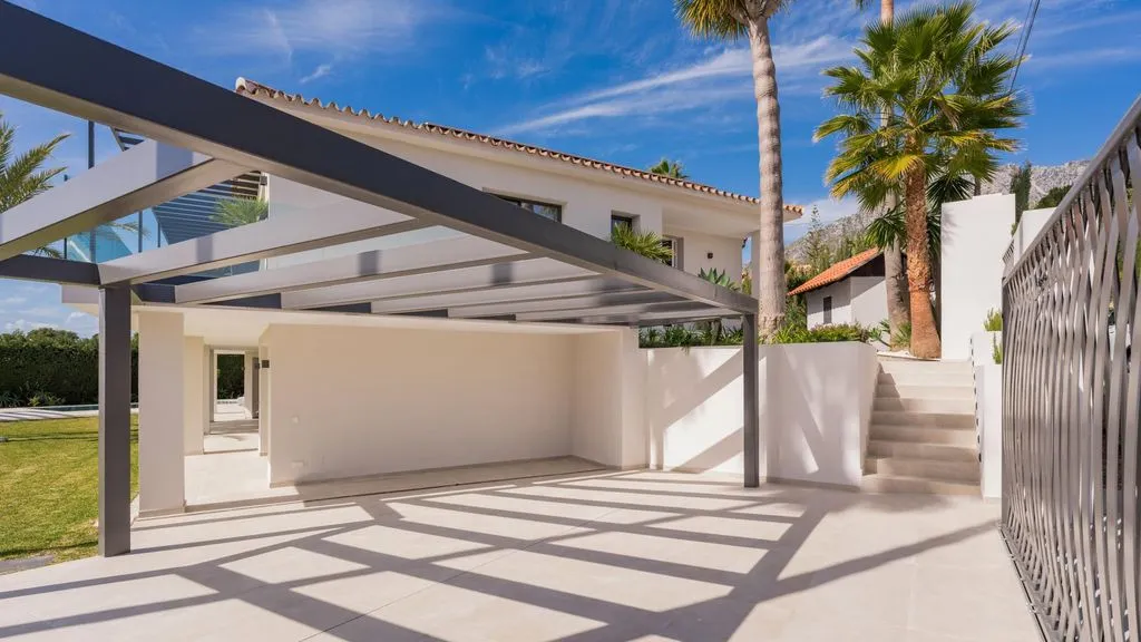 Terrasse - Luxury Villa with Sea Views in Golden Mile