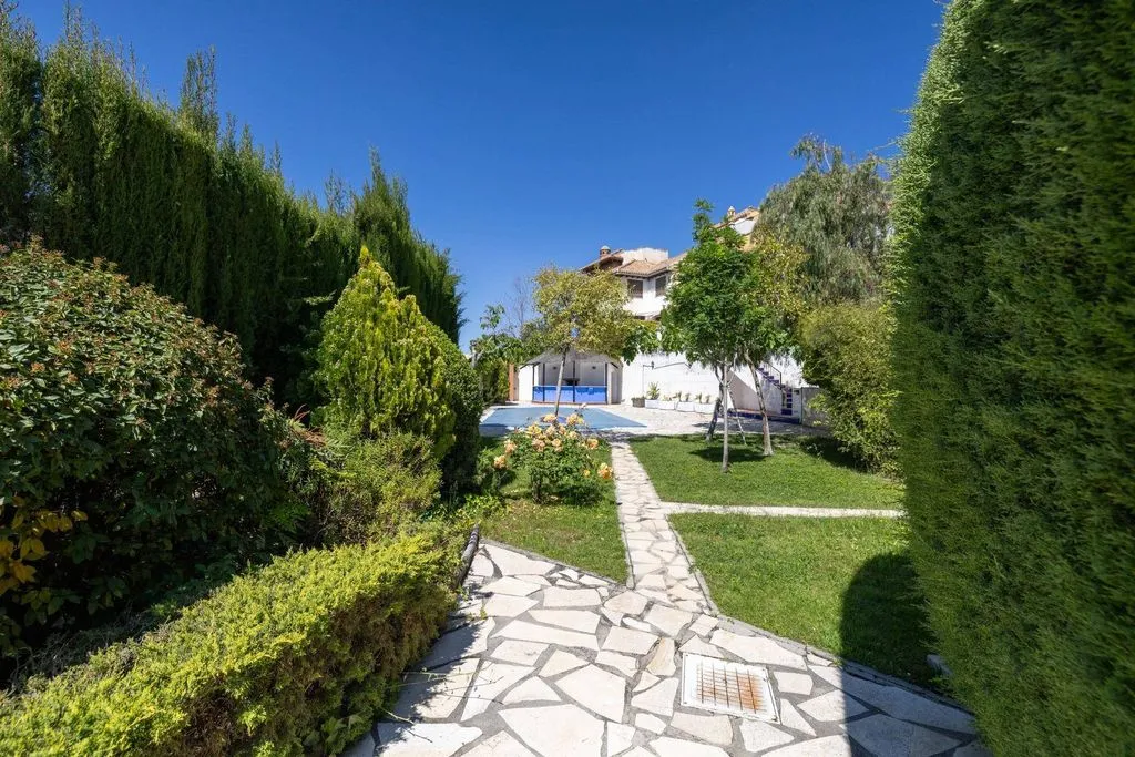Aed - Luxury House with Pool in Granada