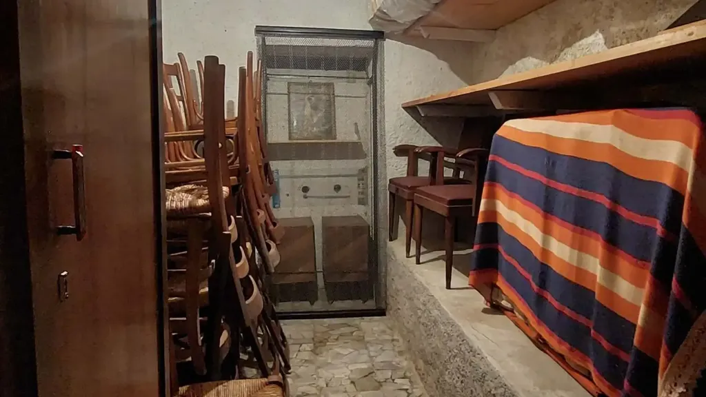 Pesuköök - Rustic Property with Two Apartments in San Godenzo