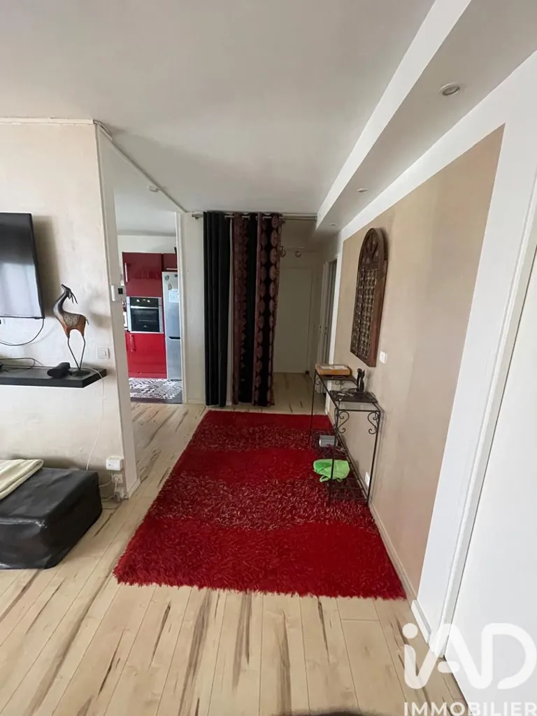 Soggiorno - Spacious 4-Piece Flat with Balcony in Rezé