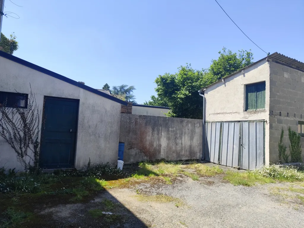 Extérieur - Maison avec Grenier Aménageable au Centre de Peillac