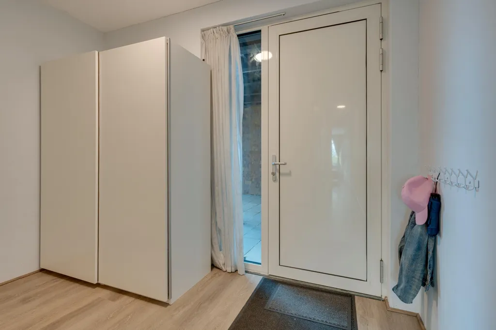 Entrée - Modern Apartment with Loggia in Amsterdam
