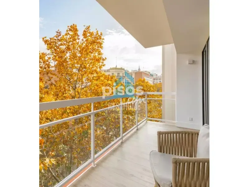 Balcon - Modernised Apartment with Views in Recoletos