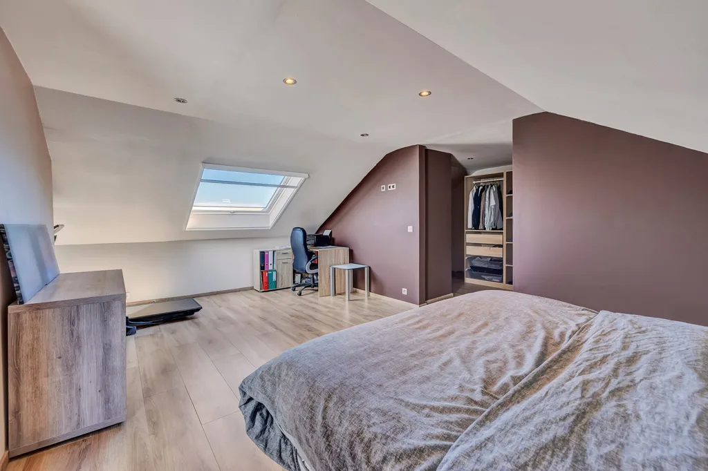 Magamistoad - Spacious House with Undercroft in Markegem