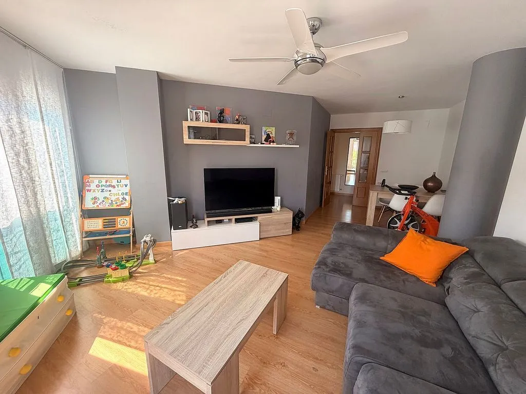 Séjour - Apartment with Balcony in Llombai Area