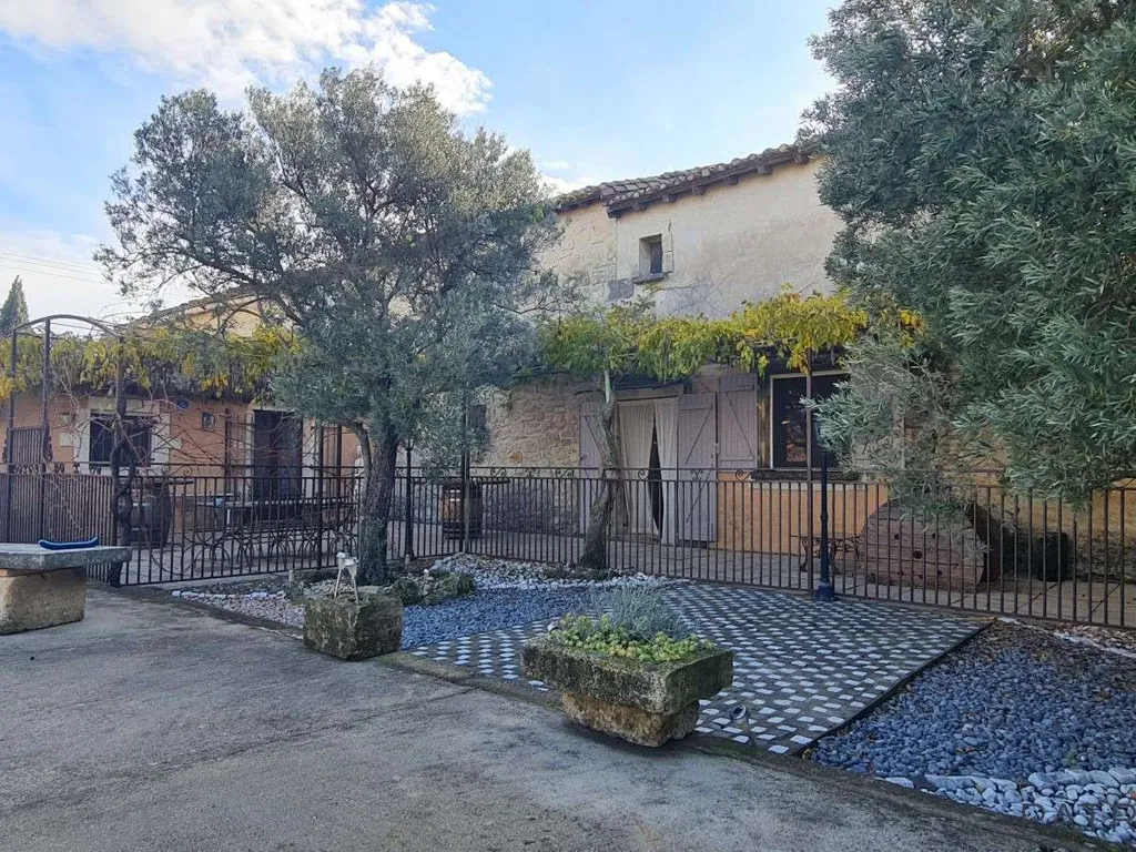 Aed - Renovated Mas with Pool in Beaucaire