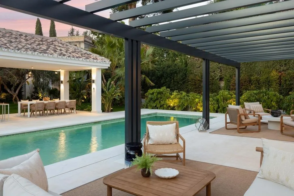 Bassein - Contemporary Villa with Pool in Nueva Andalucia