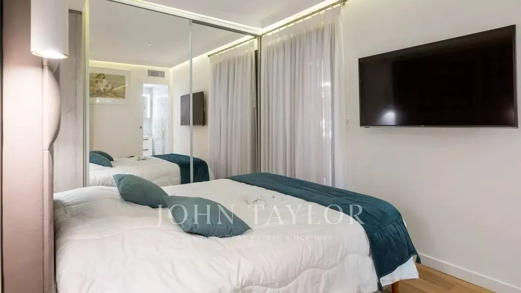 Bedrooms - Luxury Flat with Sea View in Cannes