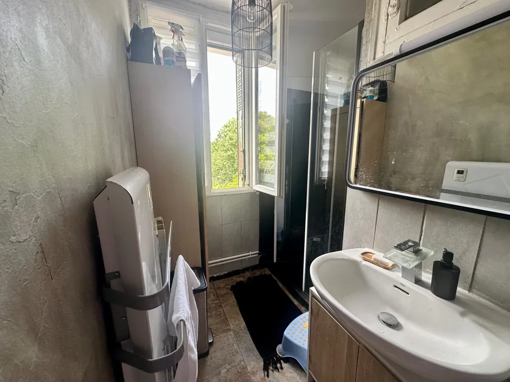 Salles de bain - Maison avec jardin en centre-ville à Eauze