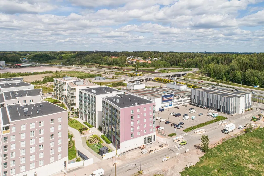 Õhuvaade - Spacious Apartment with Balcony in Suurpelto, Espoo