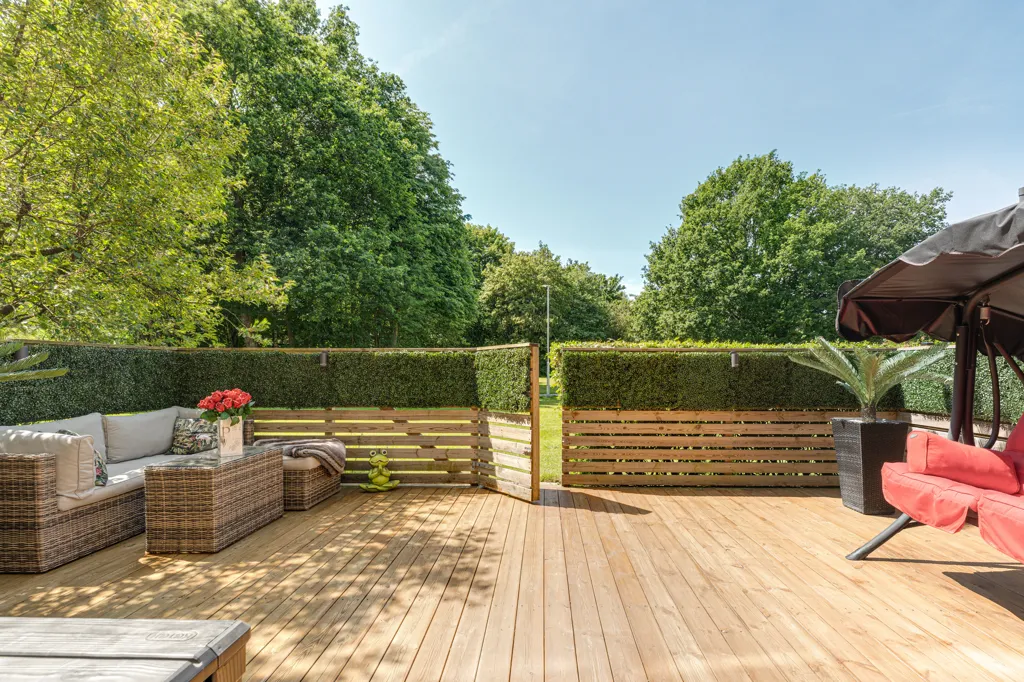 Terrasse - Renovated Two-Bedroom with Terrace in Hunnetorp