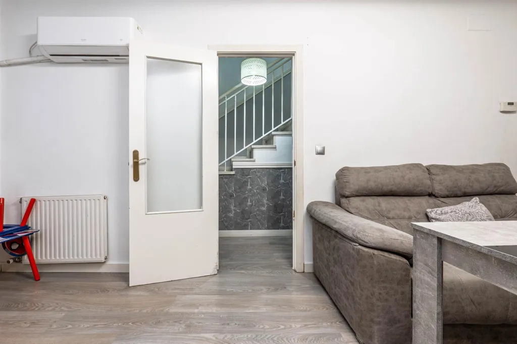 Elutuba - Duplex with Garage in Alcalá la Real, Granada