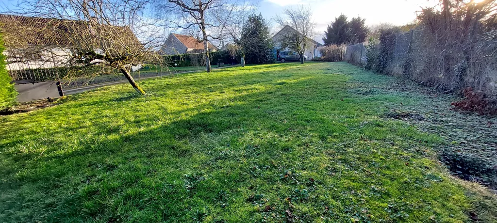 Jardin - Terrain Constructible au Calme à Brognon