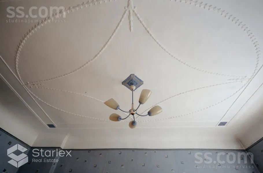 Appartement 4 pièces à Rīga