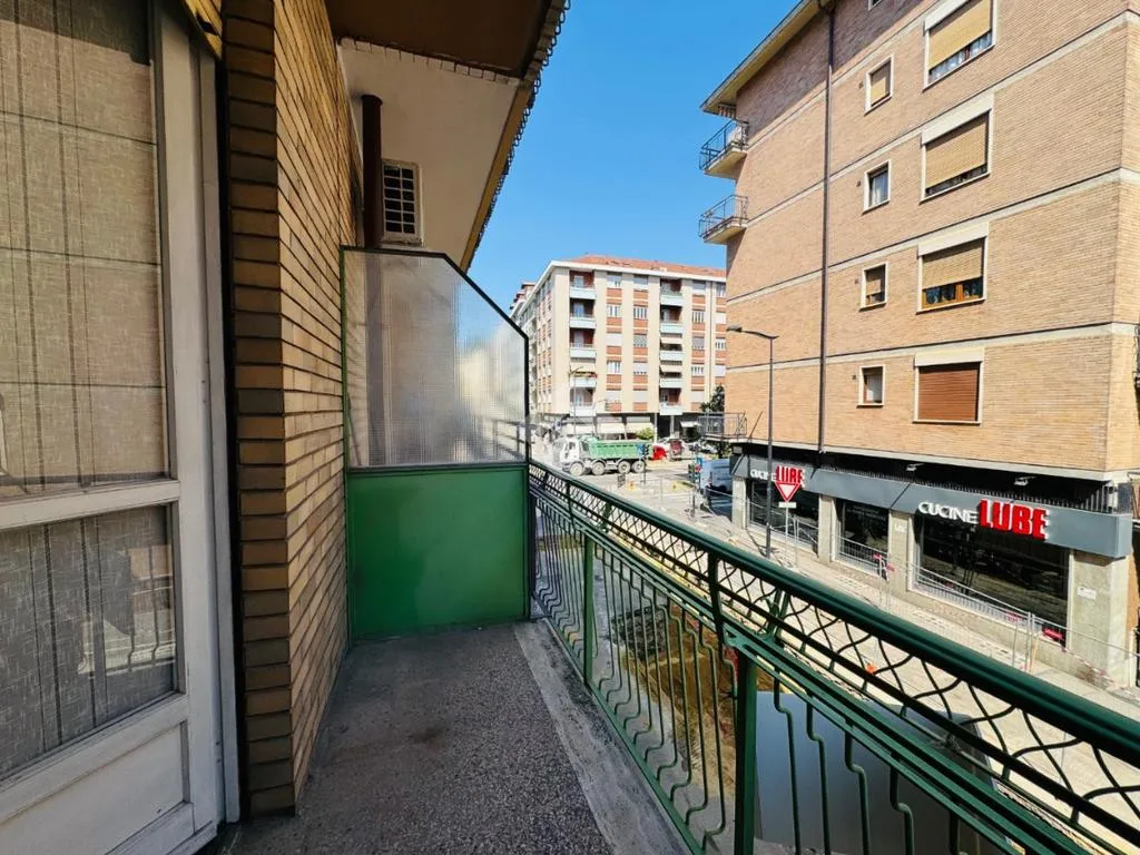 Balcon - Central 5-Bedroom Apartment in Rivoli