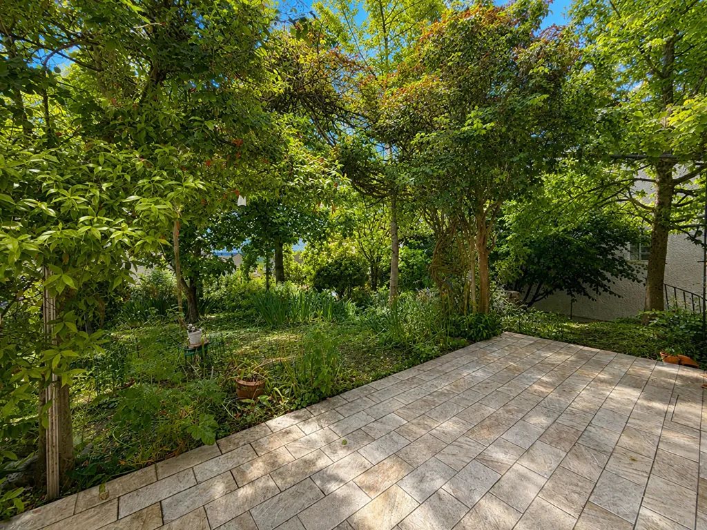 Aed - Charming House with Garden in Orgeval