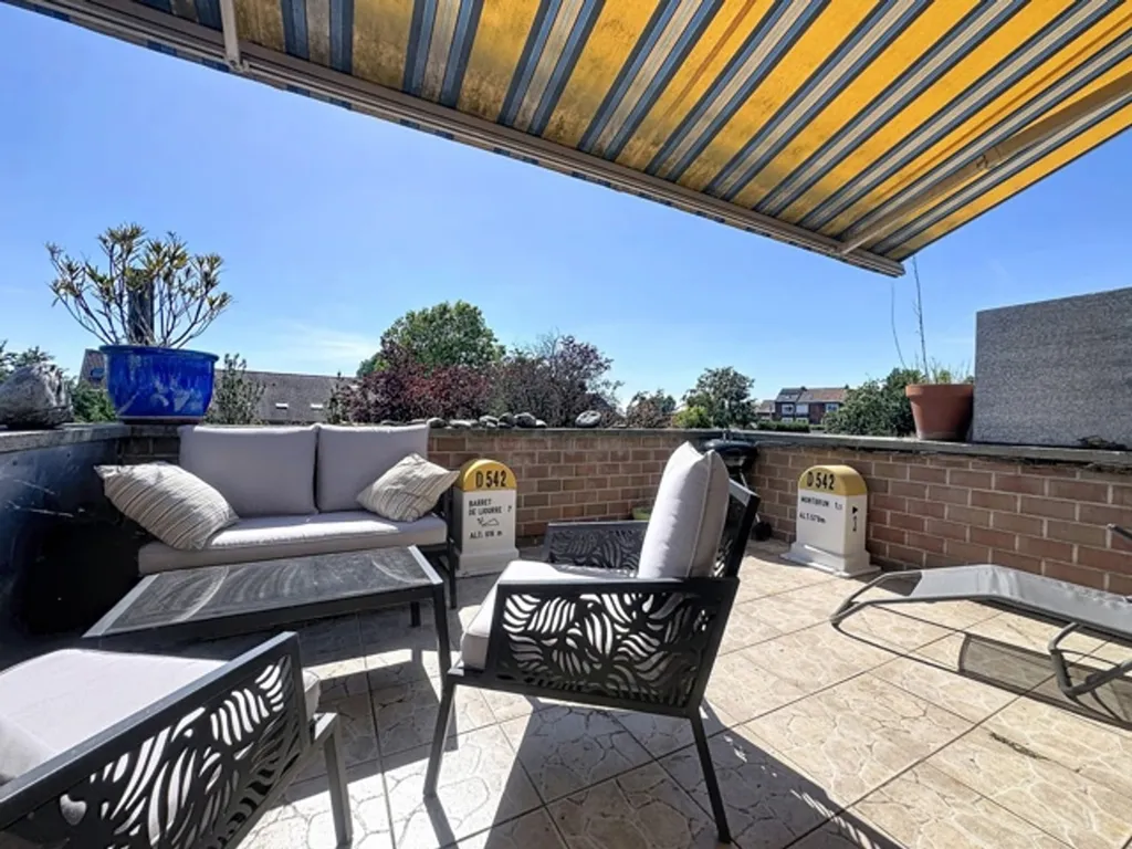Terrass - Three-Bedroom House with Terraces in Herseaux