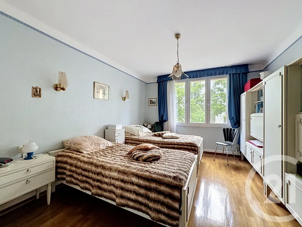 Chambres - Appartement de Caractère avec Balcon à Metz