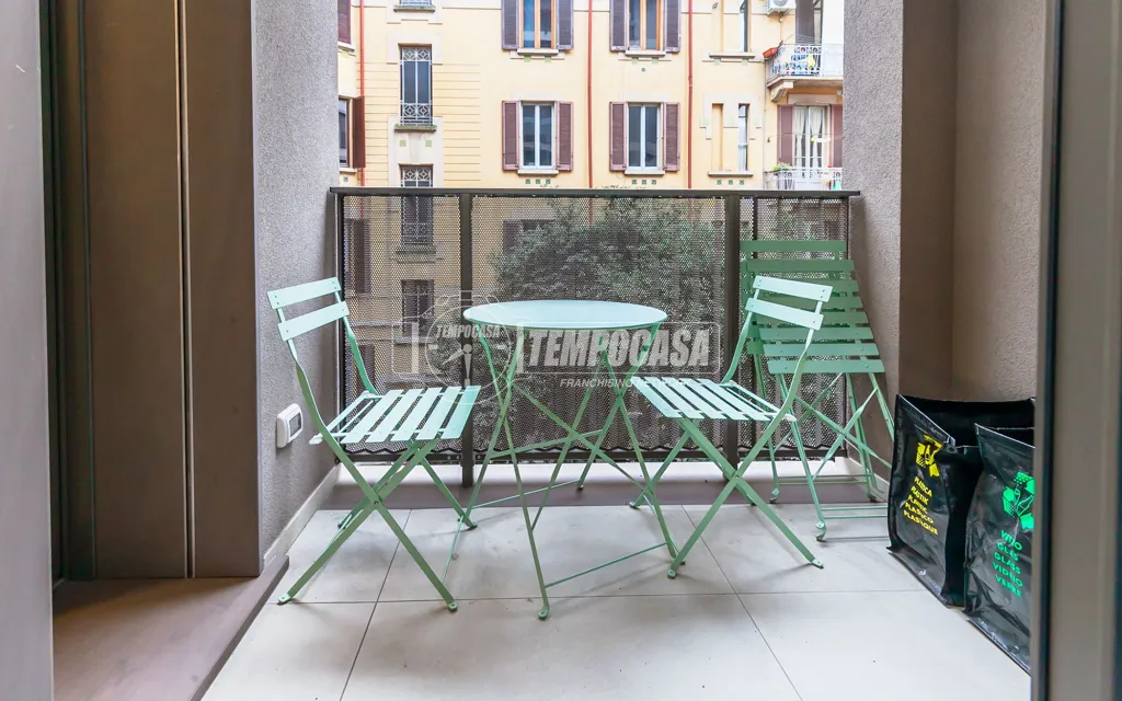 Balcon - Bright Apartment with Balcony in Milan