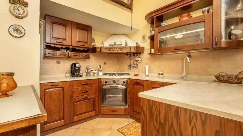 Cuisine - Villa with Garden in Guidonia Montecelio