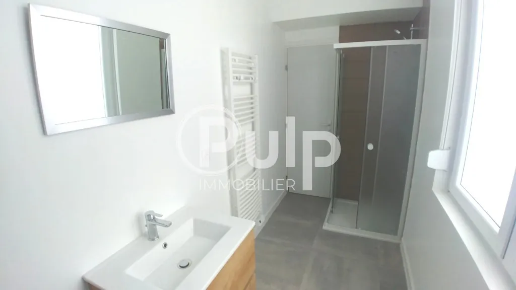 Salles de bain - Appartement de type 2 bis au rez-de-chaussée à Lens