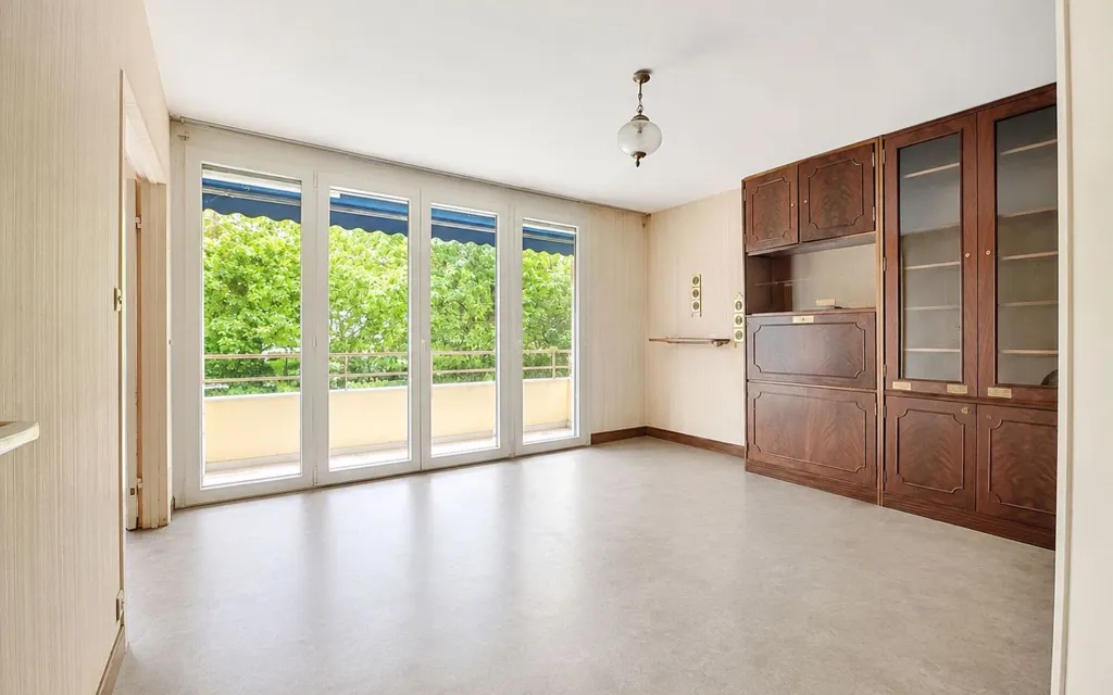 Elutuba - Apartment with Balcony in Chenôve