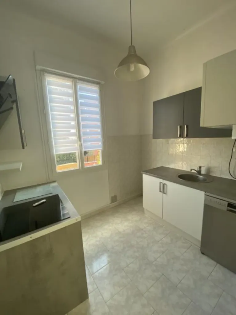 Cuisine - Appartement 3 Pièces avec Jardin à Nice Nord