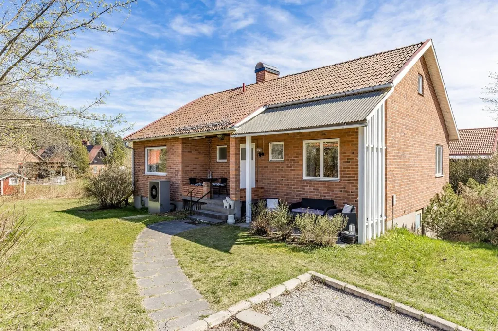 Välivaade - Charming Villa with Garden in Knutsbovägen