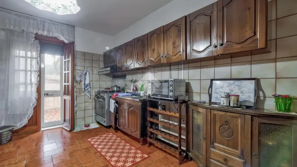 Cuisine - Villa with Sea View in Civitavecchia