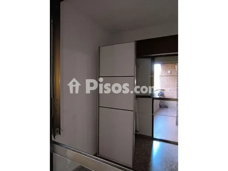 Esik - Apartment with Balcony in Valencia