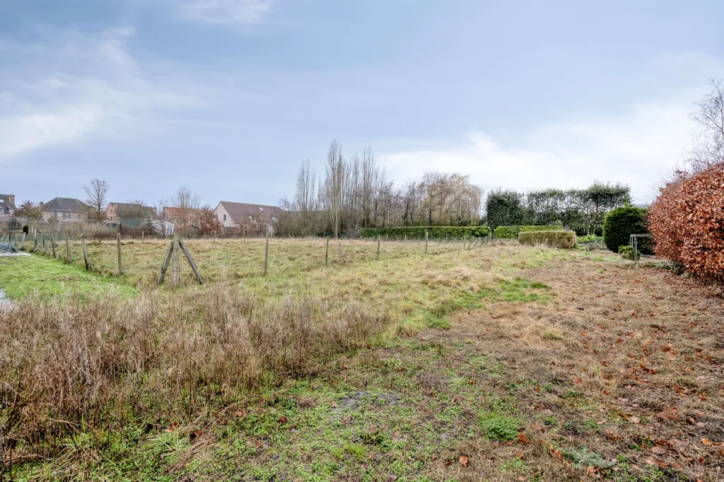 Jardin - Terrain de 3.325 m² avec Potentiel de Développement à Ingelmunster